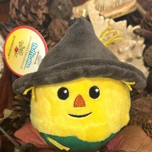 NWT Hallmark Wizard of Oz Scarecrow Fluffball
